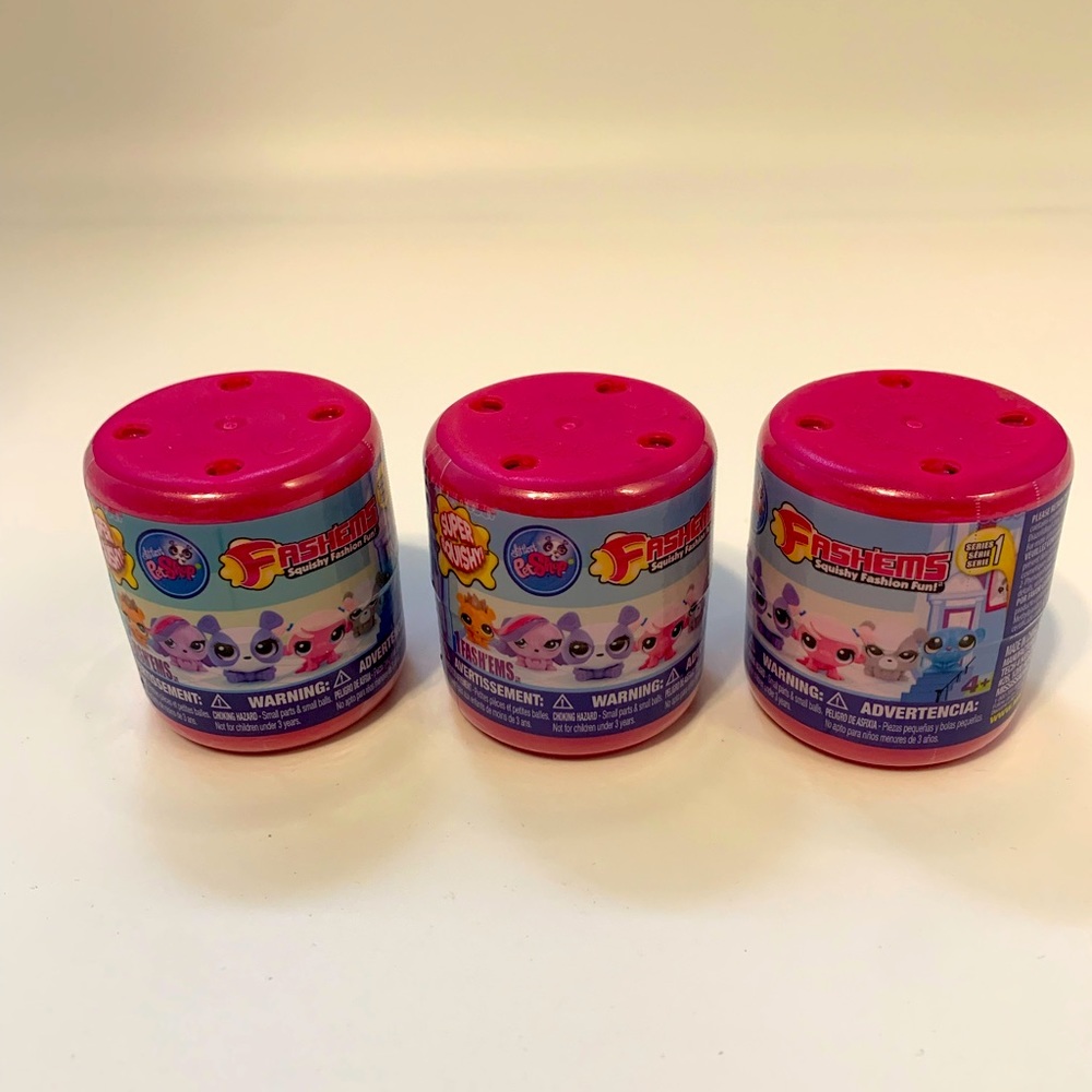 Fashems The Littlest Pet Shop series 1 bundle of (3) random blind capsules